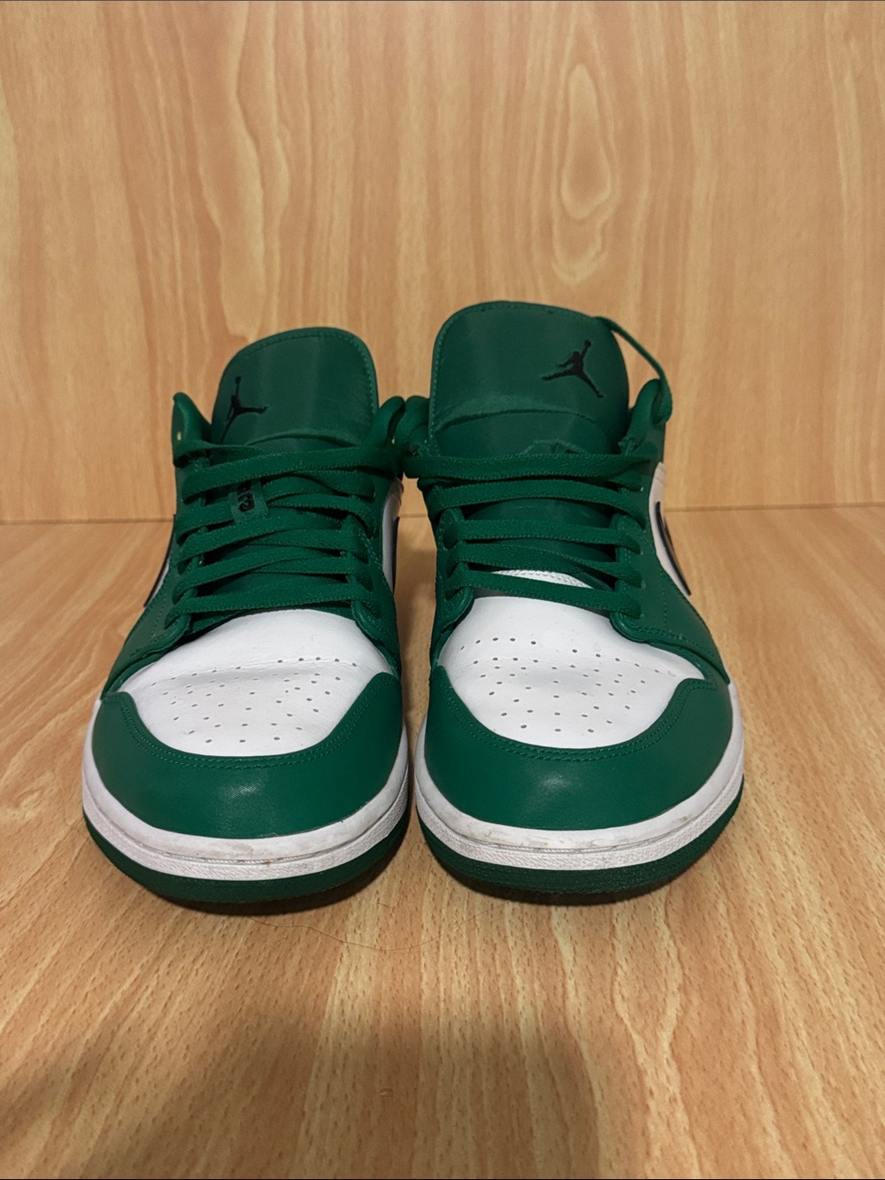 Nike Air Jordan 1 Low 'Pine Green' - Picture 2 of 6